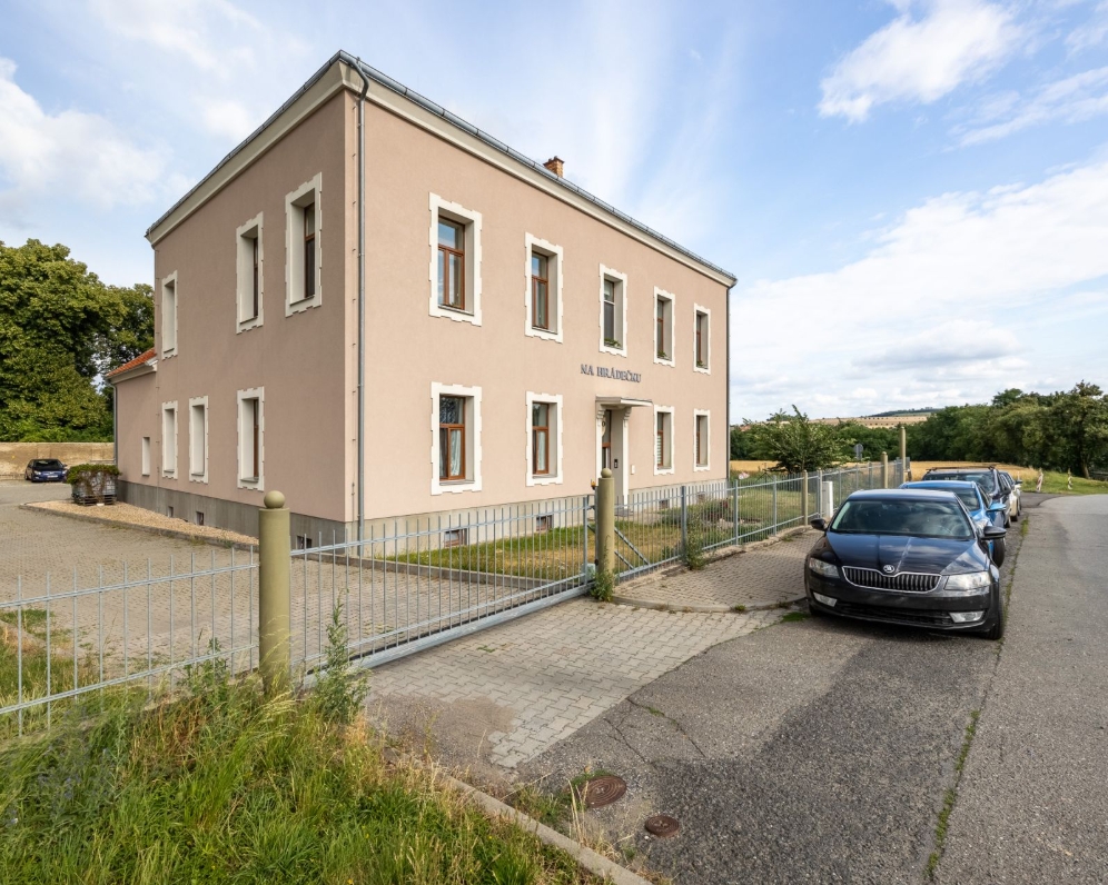 Prodej bytu 2kk 48 m2 se sklepní kójí a parkovacím stání, Červené Pečky